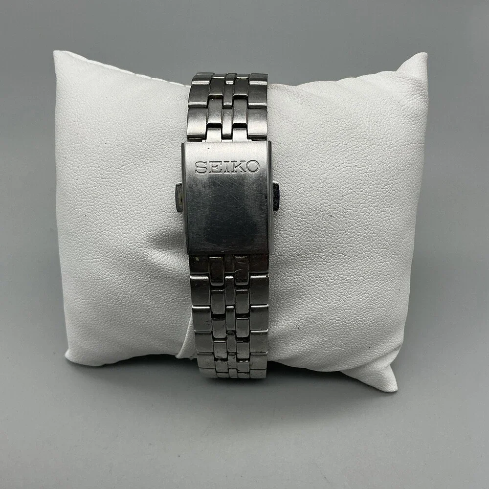 Seiko Mens Watch 37mm White Dial Solar V158-0AA0 Day Date Stainless Steel 7.5